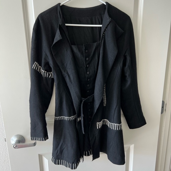 Y’s style wool asymmetrical black jacket with belt, a-line, button down - Picture 5 of 9